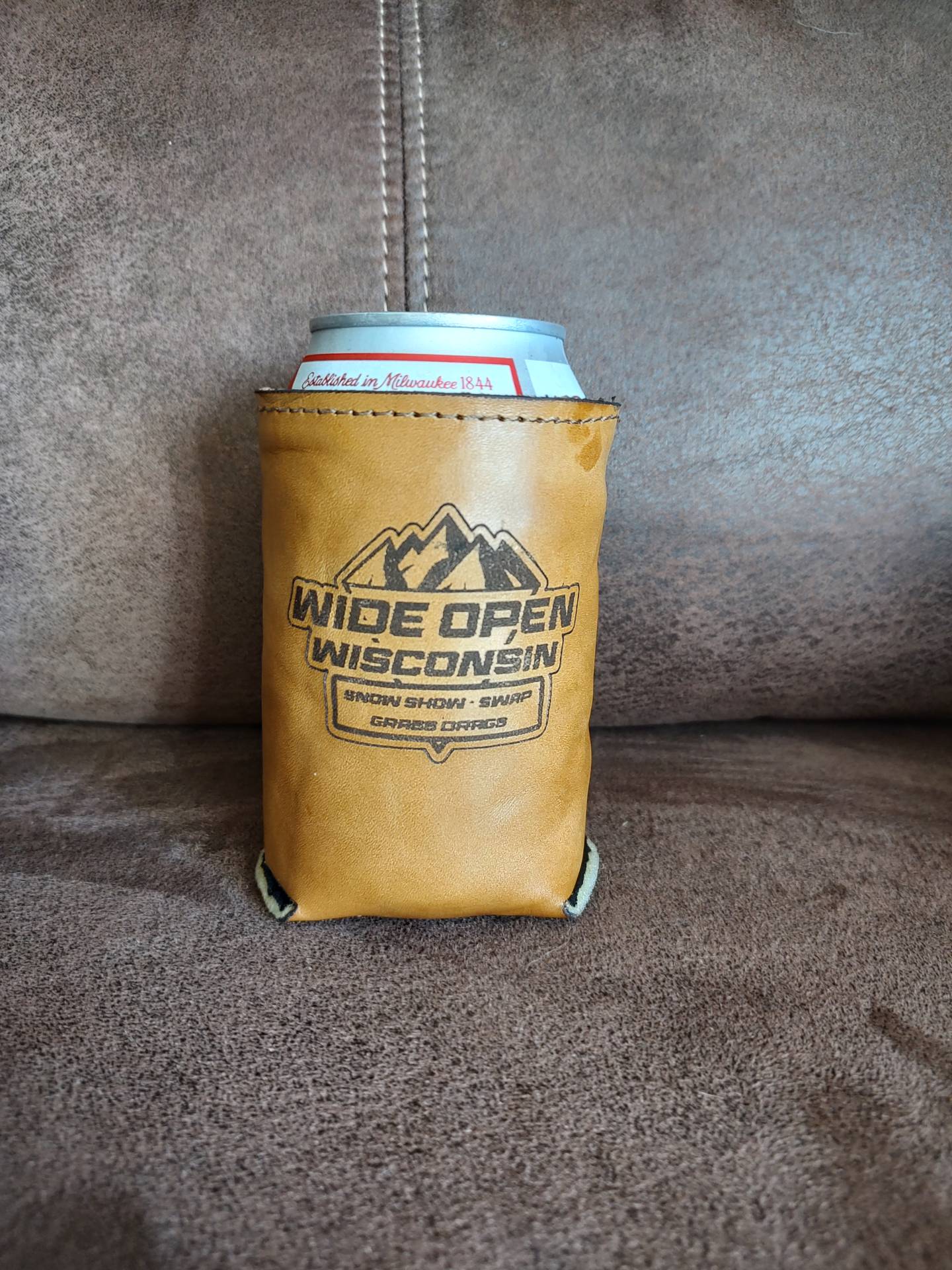 Hey there fellow woodworkers. I make wooden bottle koozies. I put